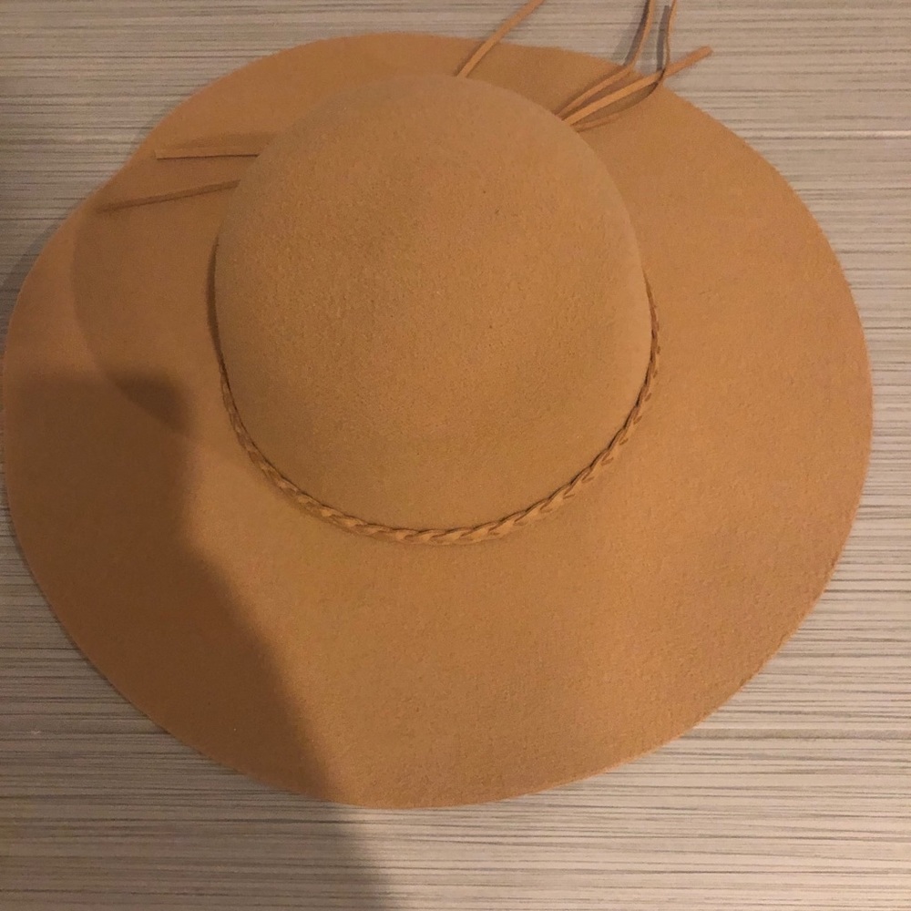 Hat - Picture 3 of 3